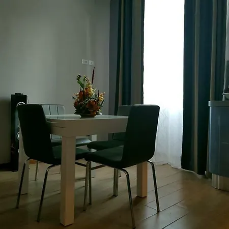 Vittoria's Bridge Flat *