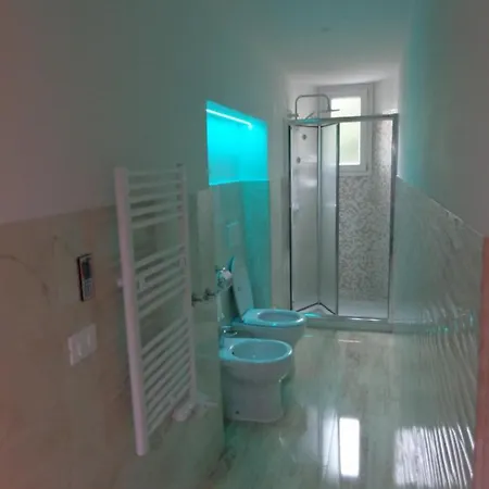 Vittoria's Bridge Flat Apartment *