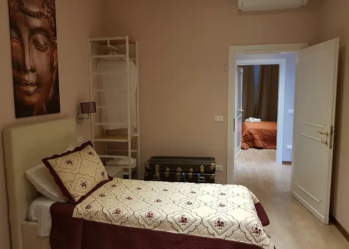 Vittoria's Bridge Flat Florencja